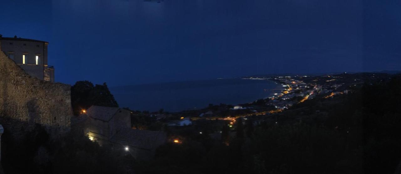 La Puteka Short Rent Nel Cuore Di Vasto Luaran gambar
